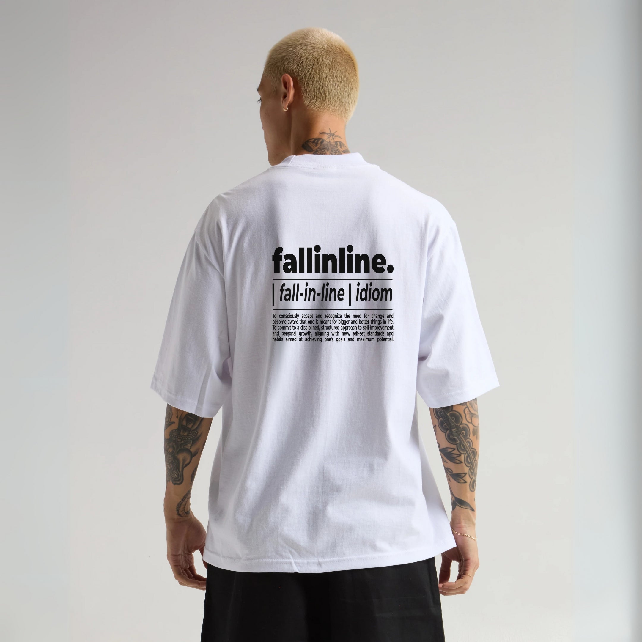 fallinline. Defined Heavyweight Tee